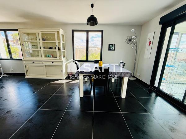 BELLE MAISON FAMILIALE 6 CHAMBRES PISCINE JARDIN