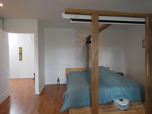 A 10 mns de la gare TGV de LAMBALLE, Maison  9 pièces de 270 m2  sur un terrain de 5 560m2