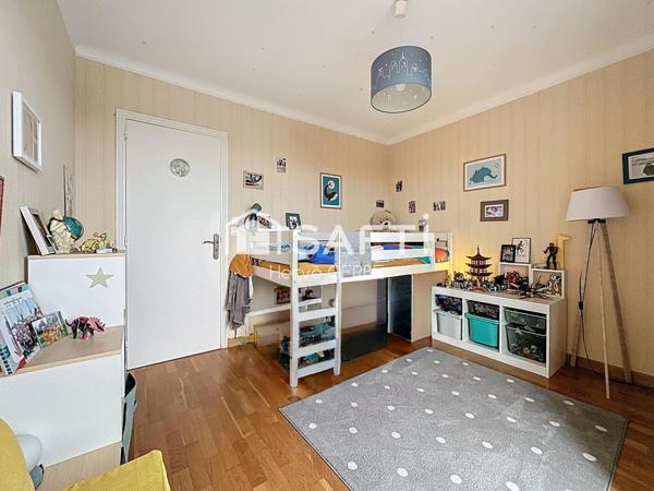 Beau T3/T4 lumineux avec balcon, cave et box fermé