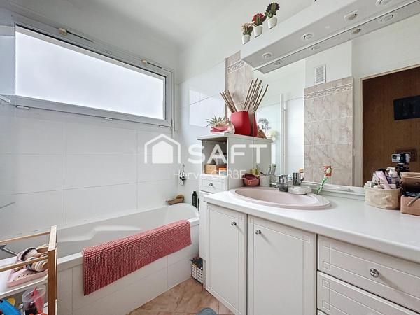 Beau T3/T4 lumineux avec balcon, cave et box fermé