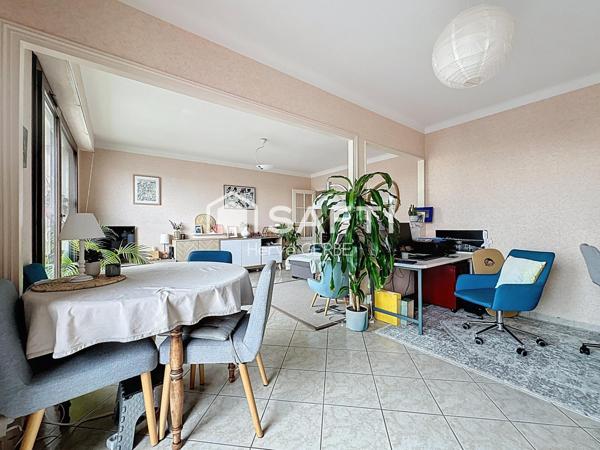 Beau T3/T4 lumineux avec balcon, cave et box fermé