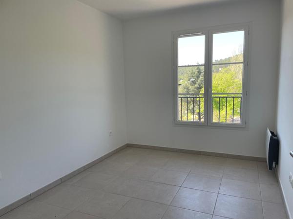 Bel appartement T3 à Taradeau, cœur de la Provence