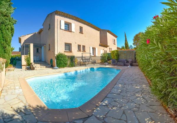 Vente Villa 4 pièces 112 m2 à Roquebrune-sur-Argens
