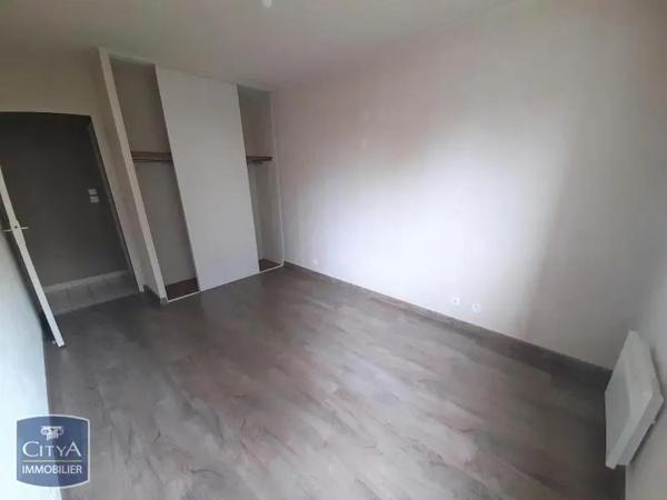 Appartement à louer 2 pièces 56.17m²