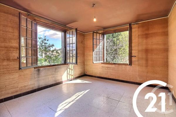 Maison à vendre  7 pièces - 153 m2 ROBION - 84