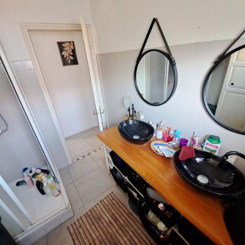 A VENDRE MAISON SANS TRAVAUX 7 CHAMBRES / JARDIN / ATELIER