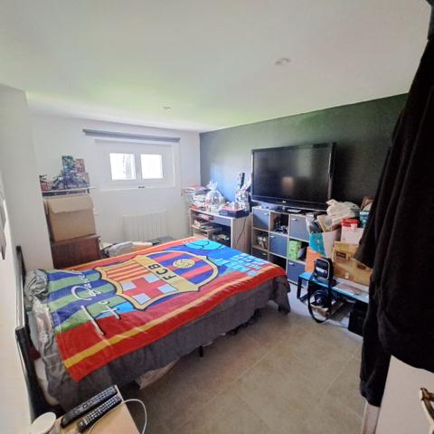 A VENDRE MAISON SANS TRAVAUX 7 CHAMBRES / JARDIN / ATELIER