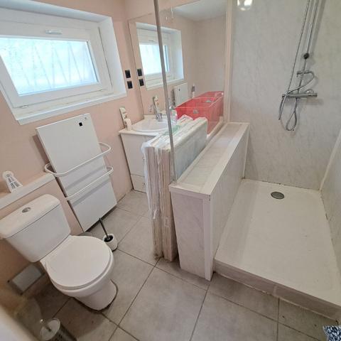 A VENDRE MAISON SANS TRAVAUX 7 CHAMBRES / JARDIN / ATELIER