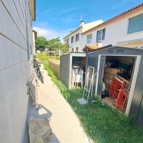 A VENDRE MAISON SANS TRAVAUX 7 CHAMBRES / JARDIN / ATELIER