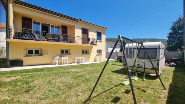 A VENDRE MAISON SANS TRAVAUX 7 CHAMBRES / JARDIN / ATELIER