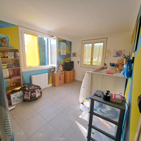 A VENDRE MAISON SANS TRAVAUX 7 CHAMBRES / JARDIN / ATELIER