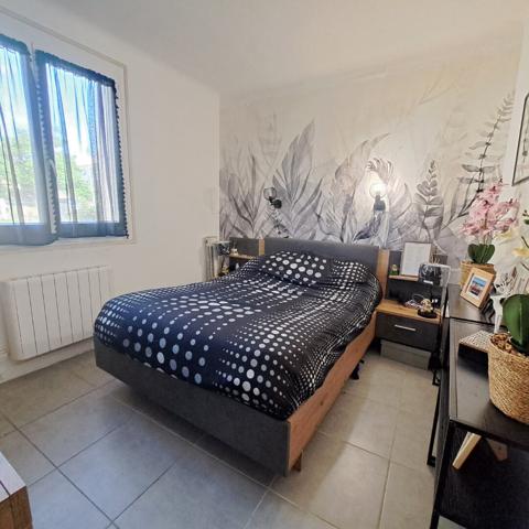 A VENDRE MAISON SANS TRAVAUX 7 CHAMBRES / JARDIN / ATELIER