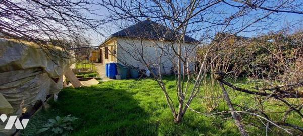 TOURS NORD - PLAIN PIED NON MITOYEN - 4 CHAMBRES- 2 GARAGES