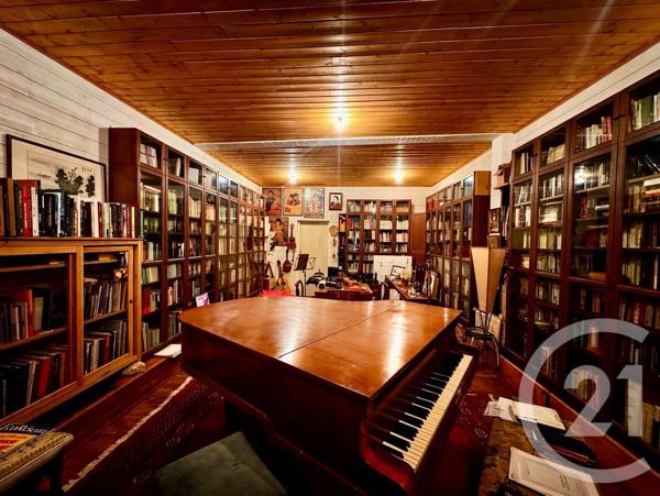 Immeuble à vendre  650 m2 AVOUDREY - 25