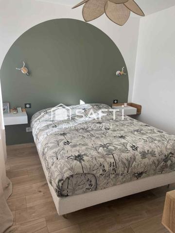 BEAU PAVILLON DE 5 CHAMBRES ET GARAGE + JARDIN ET PISCINE A FORS