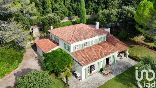 Maison à vendre 6 pièces 270 m² Montauroux