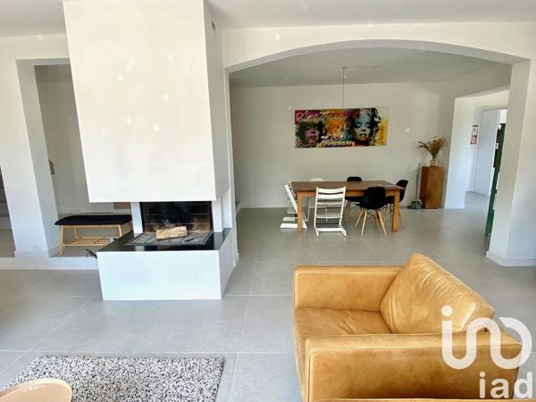Maison à vendre 7 pièces 177 m² Aix-en-Provence