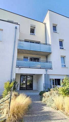 Vente                                                      Appartement
                        
                     3 pièces                      55 m2                     à Caen