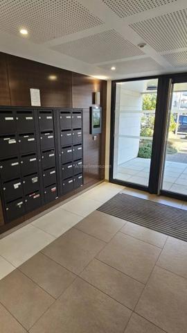 Vente                                                      Appartement
                        
                     3 pièces                      55 m2                     à Caen