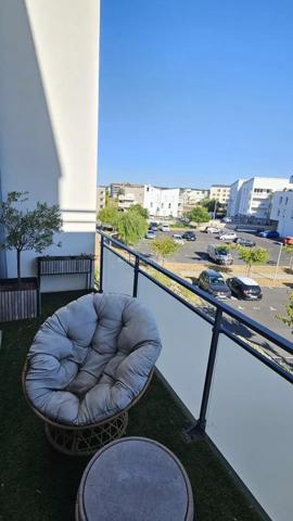 Vente                                                      Appartement
                        
                     3 pièces                      55 m2                     à Caen
