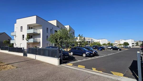 Vente                                                      Appartement
                        
                     3 pièces                      55 m2                     à Caen
