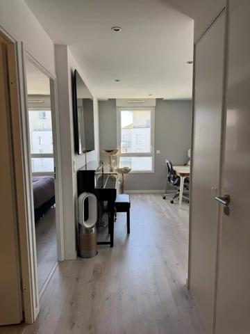 Vente                                                      Appartement
                        
                     3 pièces                      55 m2                     à Caen