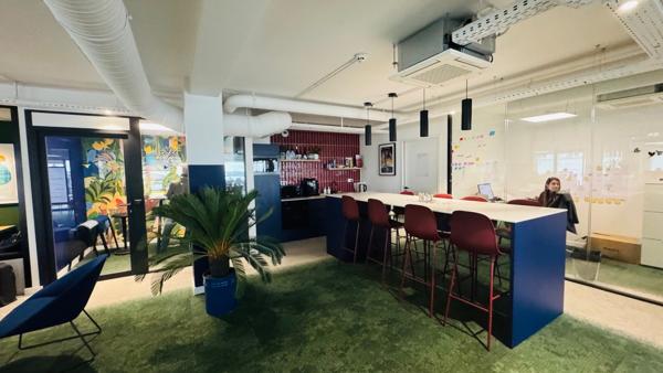PLATEAUX DE BUREAUX 300 M² PORT DE COMMERCE