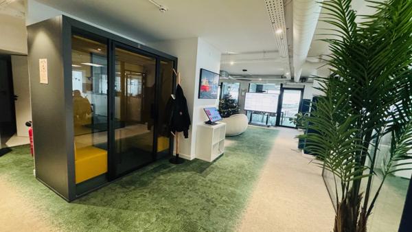 PLATEAUX DE BUREAUX 300 M² PORT DE COMMERCE