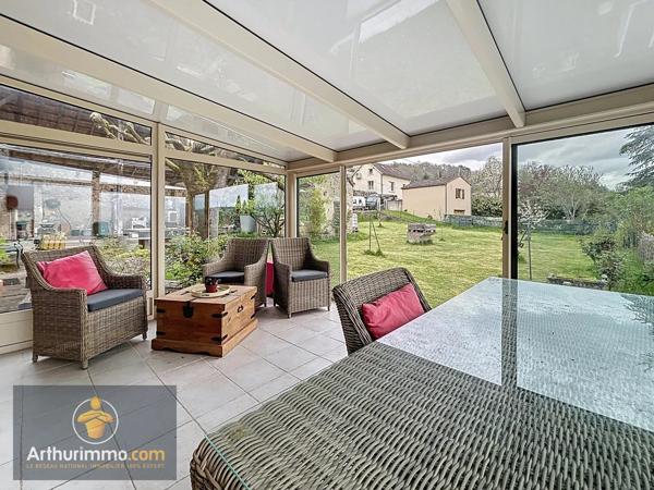 Vente                                                      Maison
                        
                     3 pièces                      72 m2                     à Le Bugue