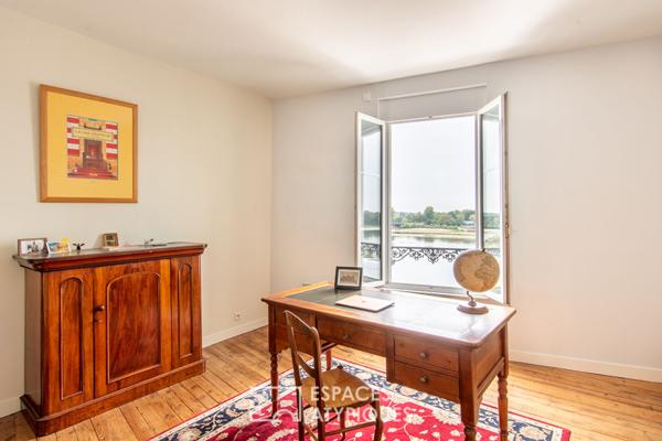 Authentique maison de bourg avec vue Loire