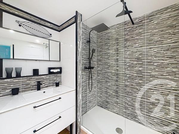 Appartement à vendre  4 pièces - 101,91 m 2   LA BAULE  - 44