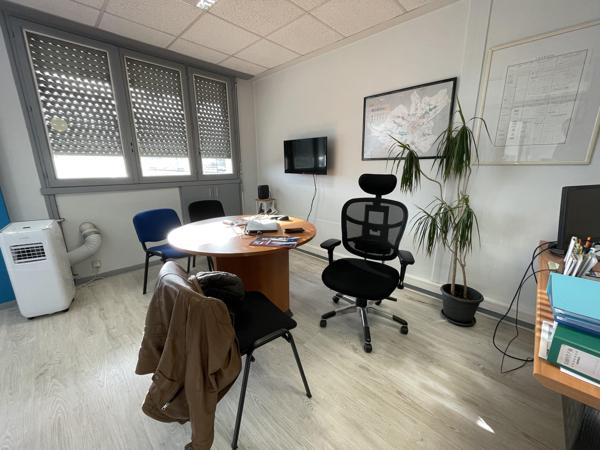 Bureaux à louer à Nantes avec vue Loire et parking couvert