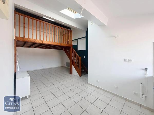 Appartement à louer 1 pièce 31.05m² Neuville-sur-Saône (69250)