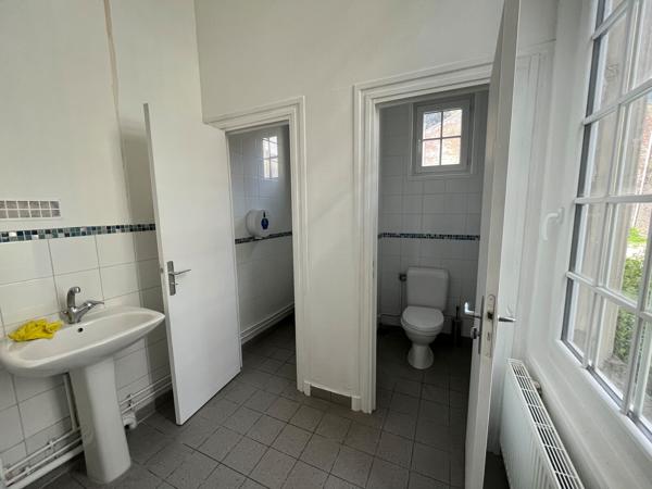 BUREAUX DE STANDING À LOUER - 80 M2 - SAINT-QUENTIN.