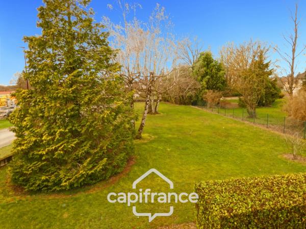 Rare à Pierre-de-Bresse – A vendre Maison familiale de 9 pièces avec piscine sur plus de 7 000 m² de terrain