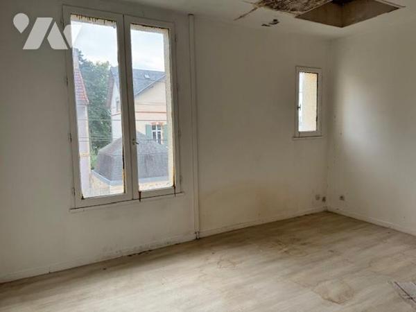 MAISON ANCIENNE A RESTAURER 