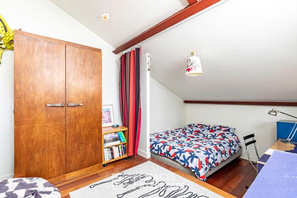 Loft d’architecte en duplex et dernier étage sur jardin luxuriant