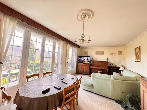 BEAUVAIS MAISON SEJOUR DOUBLE CUISINE 3 CHAMBRES BUREAU SALLES D'EAU SOUS-SOL TOTAL JARDIN