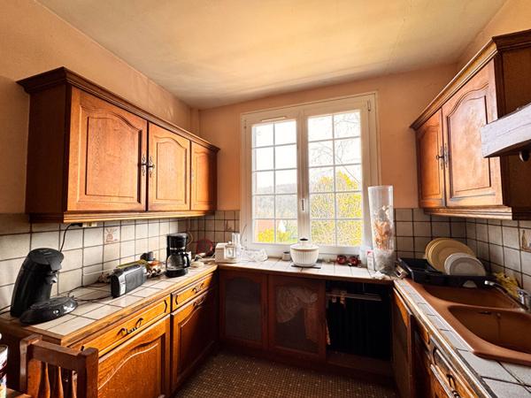 BEAUVAIS MAISON SEJOUR DOUBLE CUISINE 3 CHAMBRES BUREAU SALLES D'EAU SOUS-SOL TOTAL JARDIN