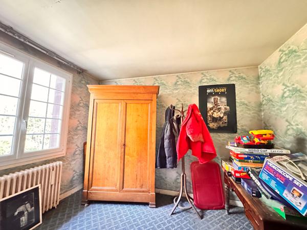 BEAUVAIS MAISON SEJOUR DOUBLE CUISINE 3 CHAMBRES BUREAU SALLES D'EAU SOUS-SOL TOTAL JARDIN