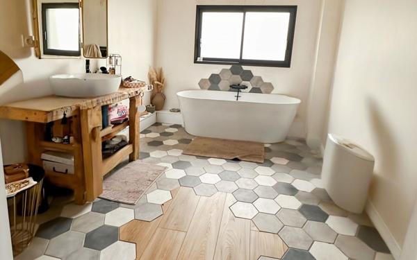 Maison à vendre    5 pièces • 155 m2 Revelles