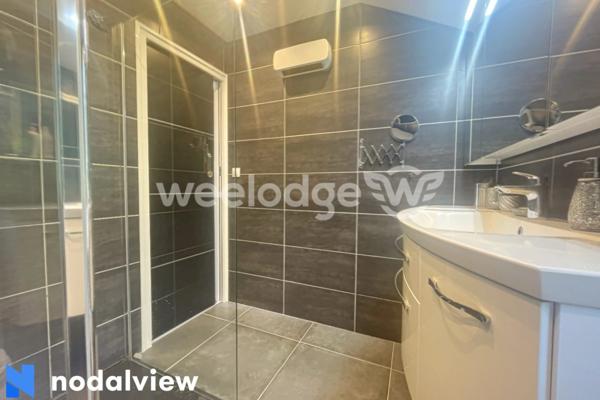 Maison à vendre 8 pièces de 163 m² à Jouy-le-Moutier