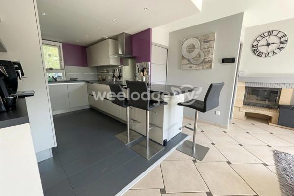 Maison à vendre 8 pièces de 163 m² à Jouy-le-Moutier