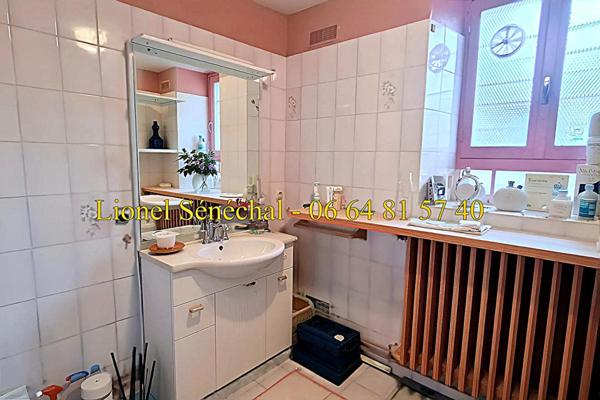 Maison de 5 pièces de 115 m2  sur une parcelle de plus de 500 m2