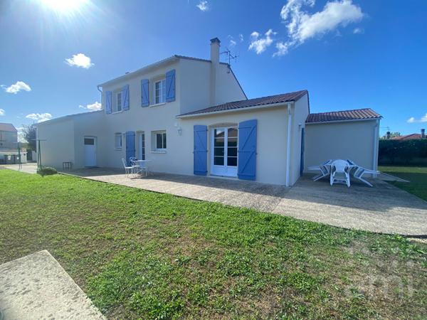 Maison Aiffres 7 pièces -158 m2