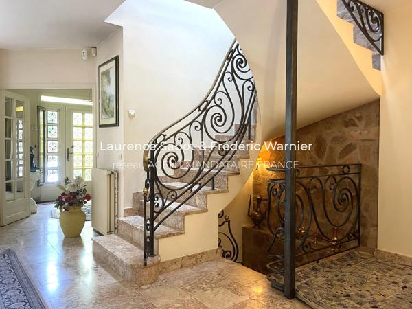 Immobilier Rueil-Malmaison (92500) – Maison 215.9m2 – 1 350 000 €