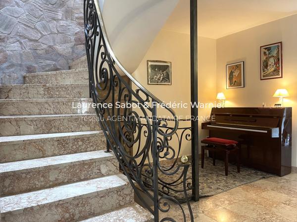 Immobilier Rueil-Malmaison (92500) – Maison 215.9m2 – 1 350 000 €