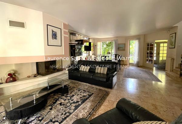 Immobilier Rueil-Malmaison (92500) – Maison 215.9m2 – 1 350 000 €