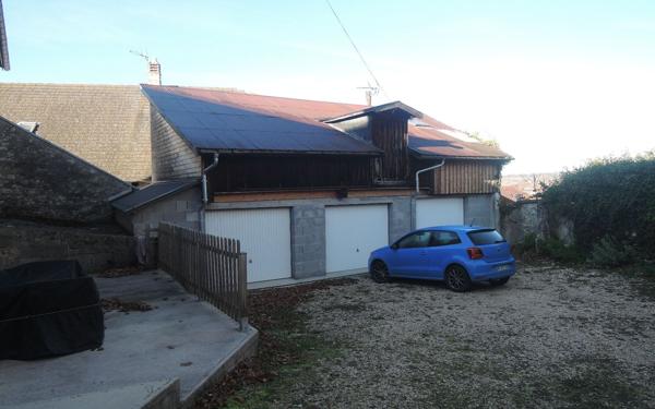 Immeuble à vendre    17 pièces •  Hauteville-Lompnes