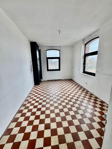 Immeuble Albert 16 pièce(s) 326 m2 . Bâtiment chargé d'histoire , Idéal  pour investisseur ou marchand de biens